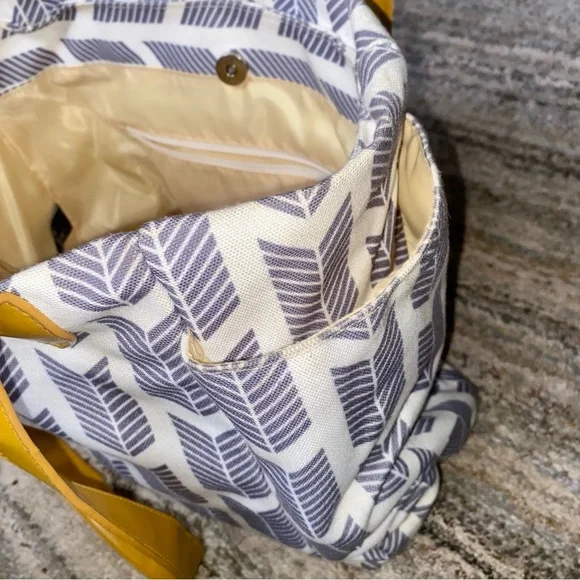 Gray Arrow Canvas Tote with Mustard Yellow Straps (13) - Picture 5 of 8